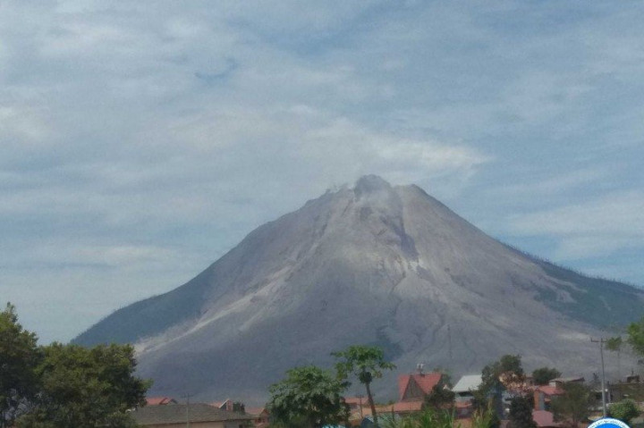 Sinabung Erupsi Lagi