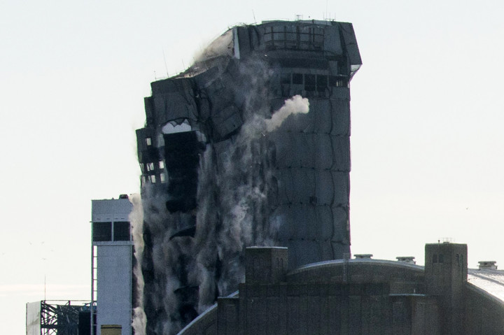 Foto: Detik-detik Kasino Trump Plaza Dirobohkan