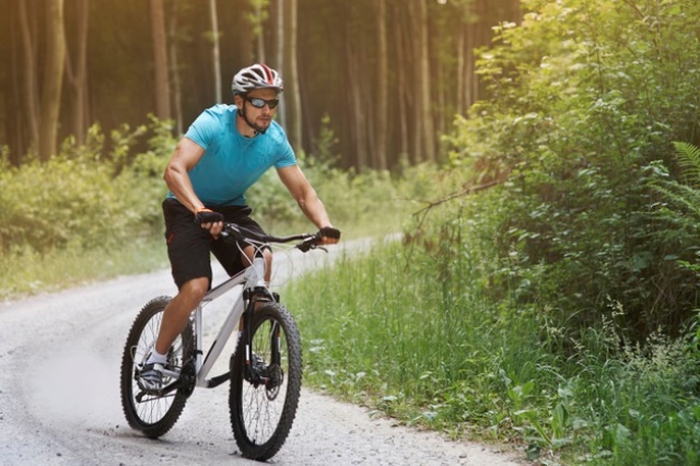 Peseda waspada cyclist’s palsy. (Foto: Ilustrasi/Freepik.com)