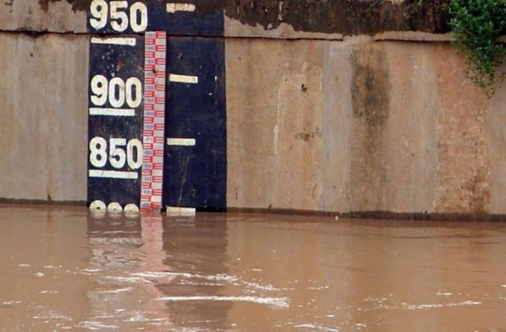Ketinggian Permukaan Air di Sejumlah Pintu Air Menurun