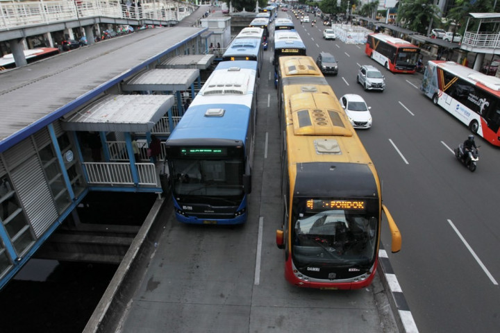Banjir Kepung Jakarta, 10 Koridor Transjakarta Tetap Beroperasi Normal