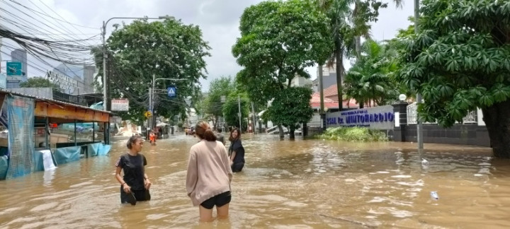 Banjir di Benhil Disebabkan Luapan Kali Krukut