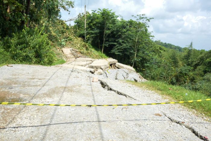 Jalur Lingkar Barat Purwakarta Terputus