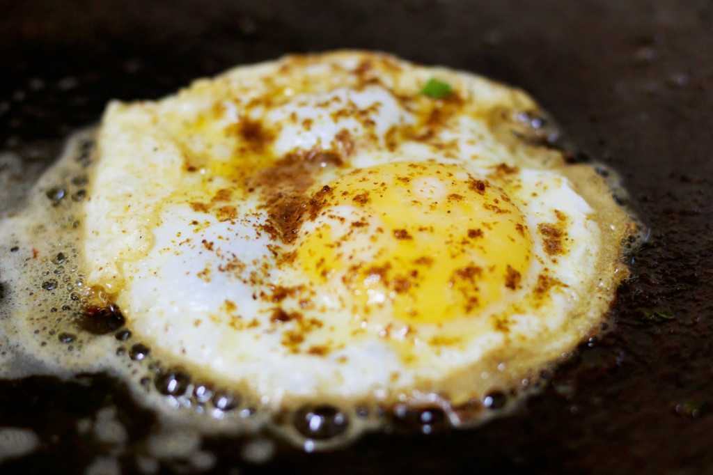 Telur adalah makanan berprotein tinggi lainnya yang dapat membantu mengendalikan nafsu makan dan keinginan kamu. (Ilustrasi/Pexels)