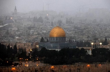 Israel Hancurkan Rumah Kepala Penjaga Masjid Al-Aqsa