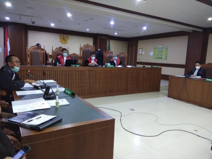 Juliari Jadikan Bawahan Pengepul <i>Commitment Fee</i> Rp10 Ribu per Paket Bansos