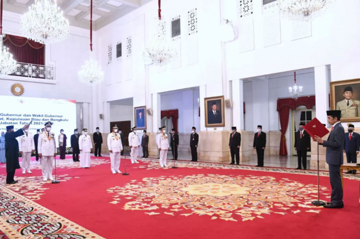 Jokowi Lantik Gubernur-Wagub Sumatera Barat, Kepulauan Riau, dan Bengkulu