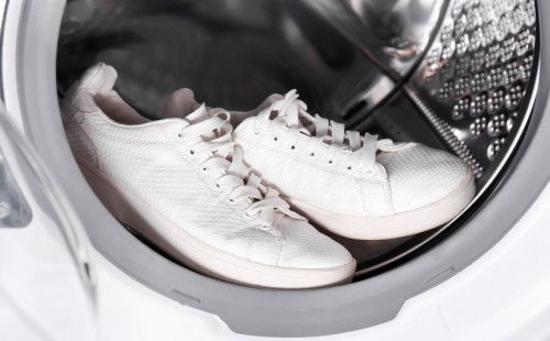 Cara Membersihkan Sepatu Kulit Putih Dengan Bahan Yang Ada Di Rumah