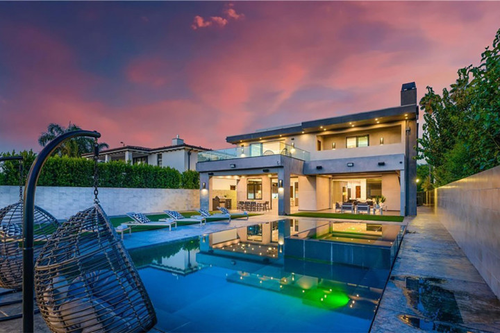 Bintang LA Lakers Beli Rumah Rp61 Miliar