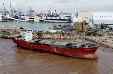 Ledakan Guncang Kapal Israel di Timur Tengah