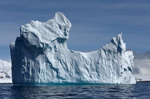 Bongkahan Gunung Es Sebesar Kota New York Terlepas dari Antarktika