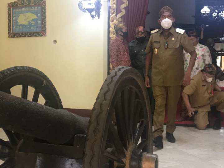 Hari Pertama Jabat Bupati, Fauzi Ingin Kembalikan Budaya Keraton Sumenep