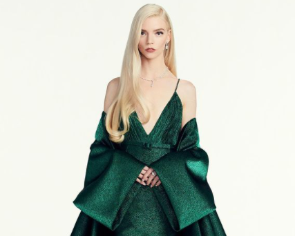 Glamor dari Rumah, Potret Fashion Aktris Hollywood di Ajang Golden Globe 2021