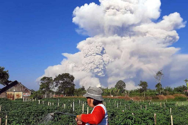 Dampak Erupsi Gunung Sinabung Meluas Hingga Aceh