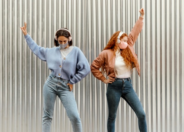 Satu Tahun Pandemi Covid-19: Terbitnya Era New Normal