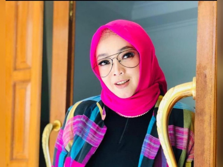 Sekilas Perjalanan Karier Rina Gunawan