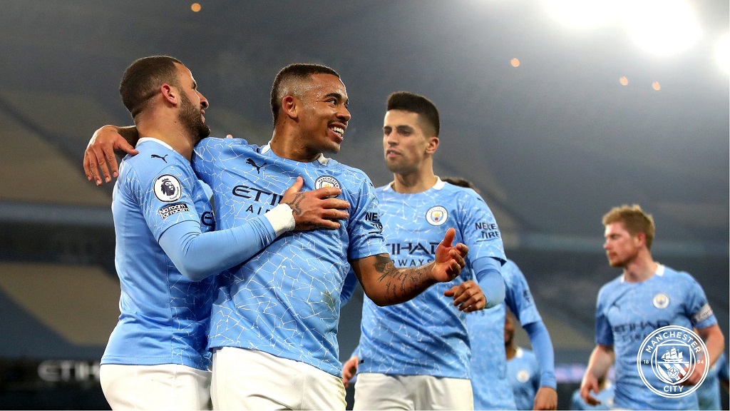 Gabriel Jesus merayakan gol untuk Manchester City bersama rekan-rekannya. (Foto: Twitter resmi Manchester City)