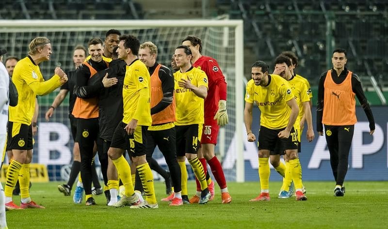 Selebrasi kemenangan para pemain Borussia Dortmund. (Foto: Twitter resmi Borussia Dortmund)