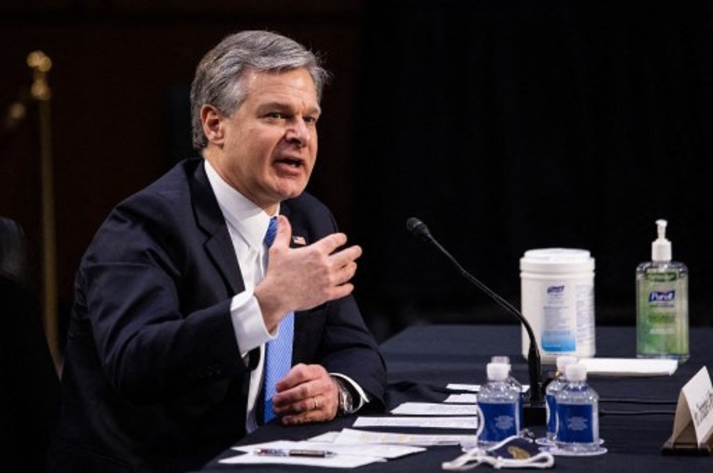 Kepala FBI Christopher Wray berbicara di hadapan Komite Peradilan Senat di Washington DC pada Selasa, 2 Maret 2021. (POOL/Getty/AFP)