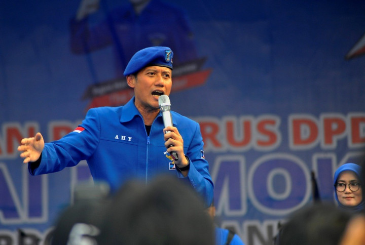 Sebut Pemberitaan Gaduh, AHY Sowan Ke Pendiri Demokrat