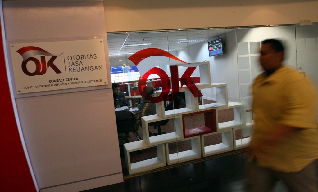 Ilustrasi layanan pengaduan konsumen oleh OJK - - Foto: MI/ Ramdani