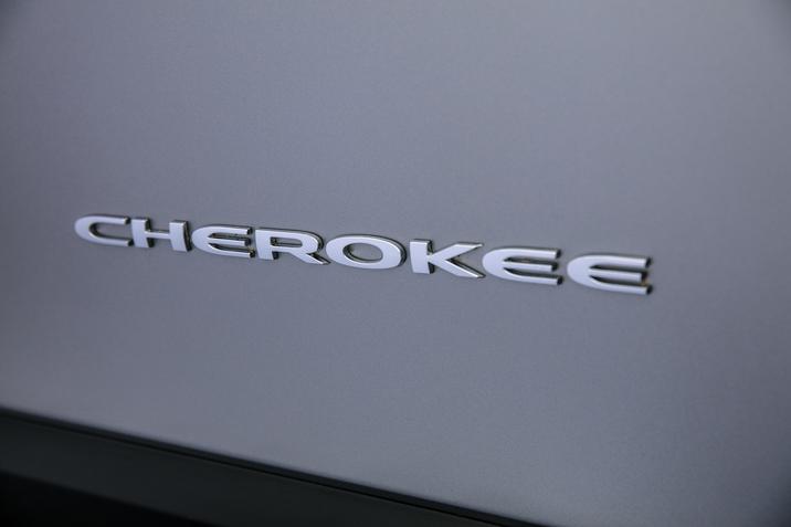 Nama Jeep Cherokee Diprotes Suku Asli Amerika, Ada Apa?