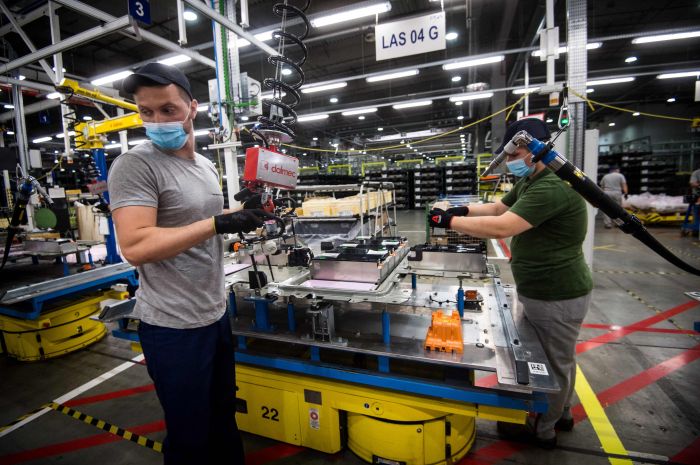 Dua Bulan Lagi, Holding Baterai Bakal Berdiri