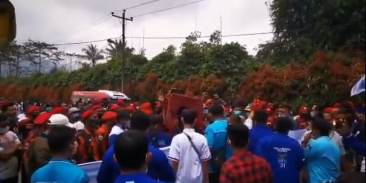 Andi Arief Ungkap Pihak yang Mengadu Domba Kader Demokrat dengan Pemuda Pancasila