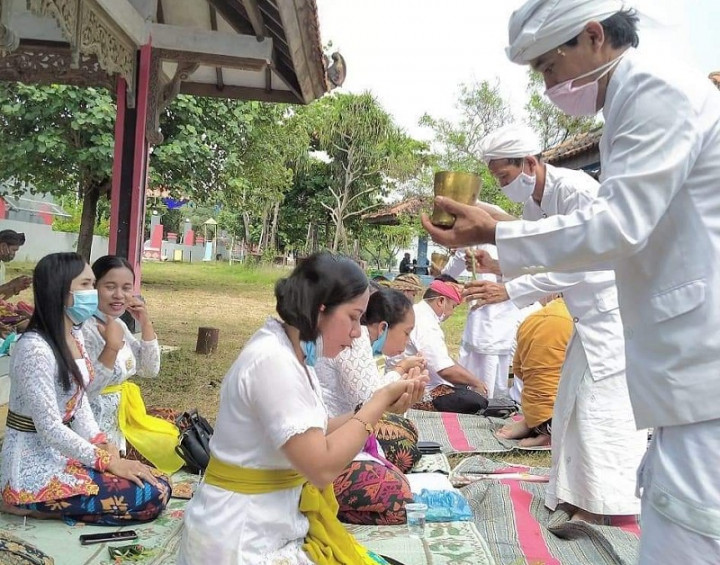 Kesederhanaan Melasti di Tengah Pandemi