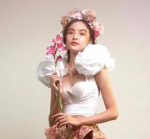 (Busana sustainable karya Regine Felicia Allen. Foto. Dok: Esmod Jakarta)