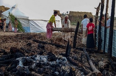 Kebakaran Hanguskan Pusat Imigran Yaman, 8 Tewas 170 Terluka
