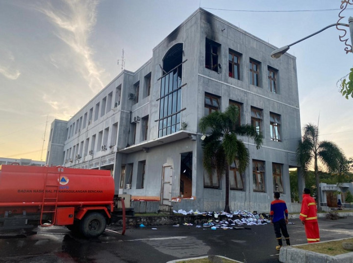 Sakit Hati, Eks Pegawai Bappeda Bireun Bakar Kantor Bupati