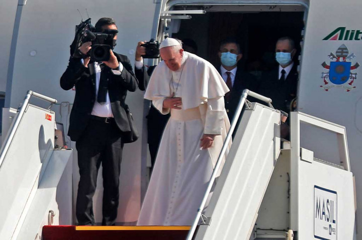 Paus Akhiri Kunjungan Bersejarah di Irak