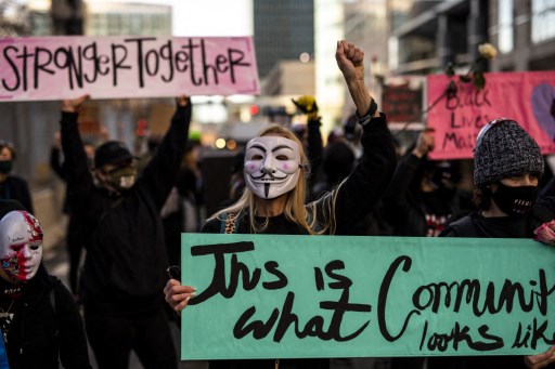 Warga AS Lakukan Aksi Protes Damai Jelang Sidang Polisi Pembunuh Floyd