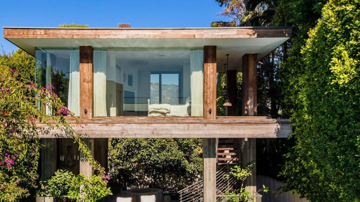 Pamela Anderson Jual Rumah Pantai Rp213 Miliar