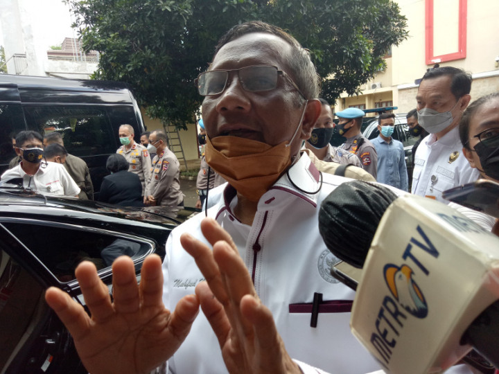 Mahfud Minta Polri Tak Terburu-buru Beberkan Masalah Hukum ke Publik