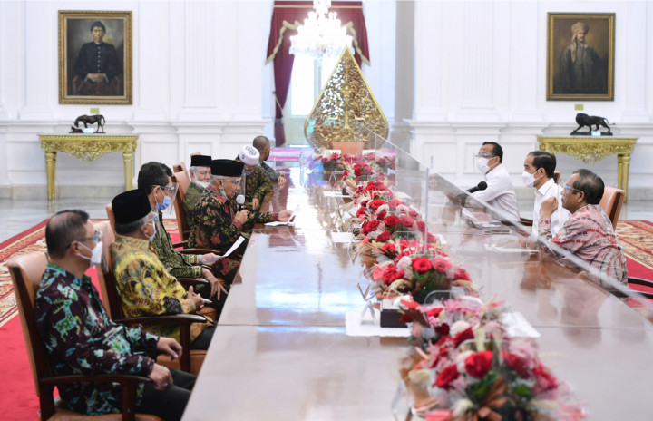 Momen Jokowi Terima Tim TP3 Bahas Kematian 6 Laskar FPI