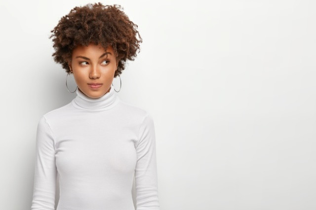 Mengapa Jerawat Bisa Tumbuh di Sekitar Alis?