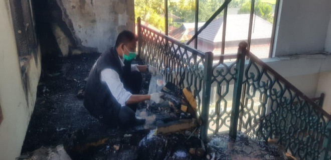Kantor Bupati Bireun Terbakar. Foto: Istimewa