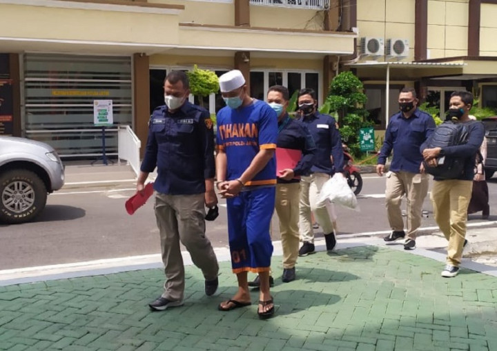 Prostitusi Daring <i>Threesome</i> di Bawah Umur Diungkap di Jatim