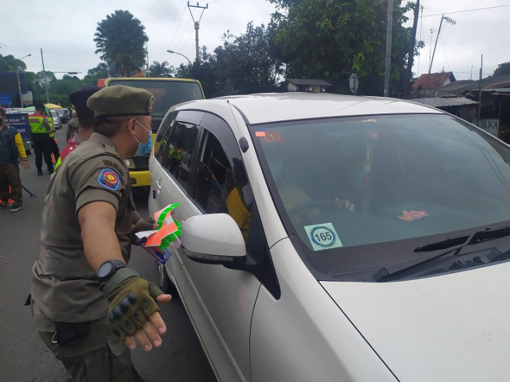 280 Kendaraan Diminta Putar Balik di Puncak Bogor