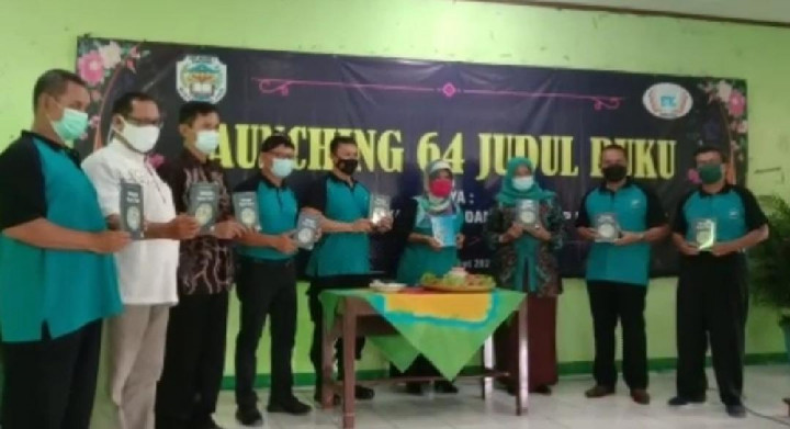 Sempat Dicibir, Kini SMPN I Banyumas Berhasil Terbitkan 64 Buku