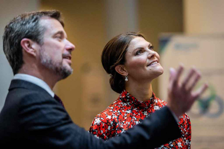 Putri Mahkota Swedia Victoria Positif Korona