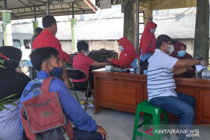 1.300 Guru di Belitung Jalani Vaksinasi Covid-19