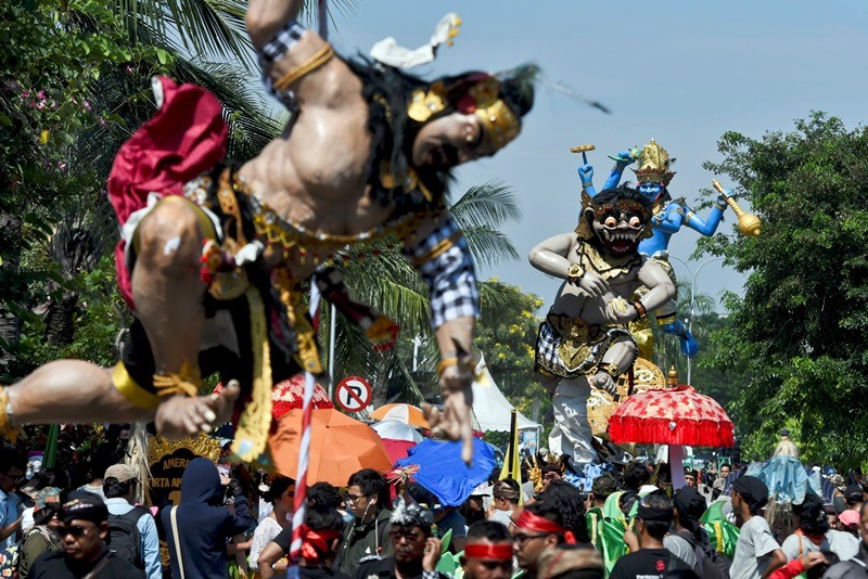 Ilustrasi pawai ogoh-ogoh. (Foto: ANTARA/Hafidz Mubarak)