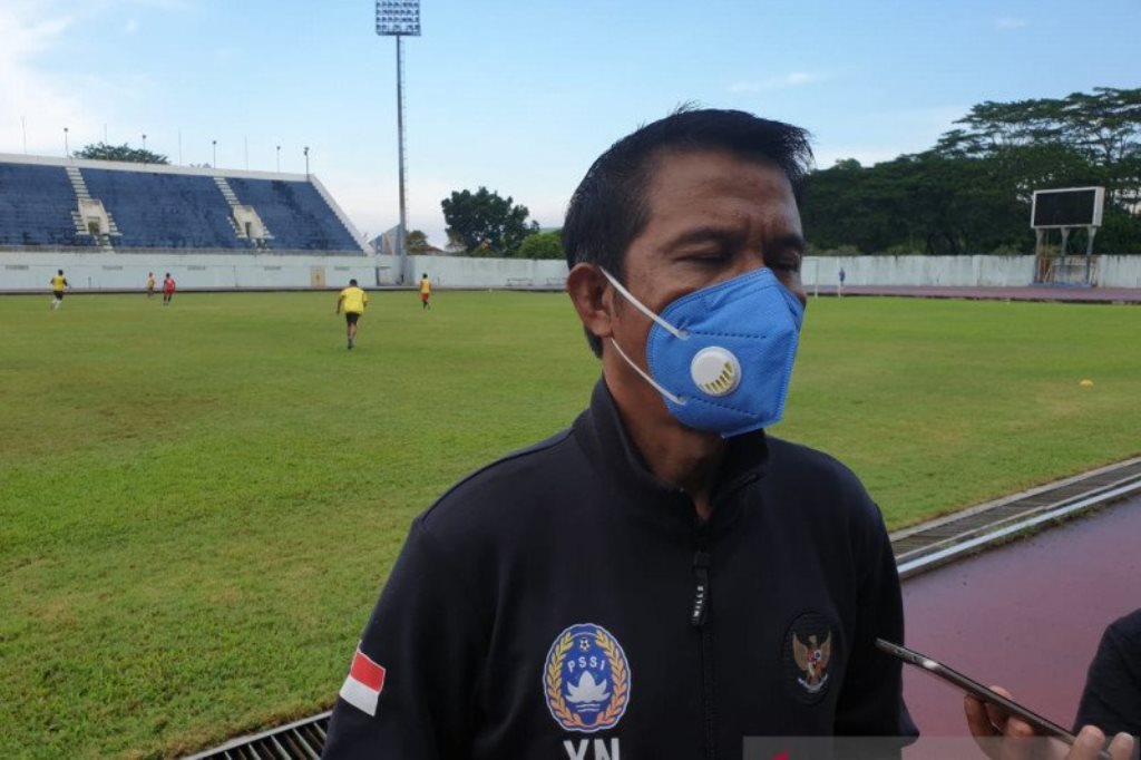 (Plt) Sekjen PSSI, Yunus Nusi. (Foto: Antara/Arumanto)