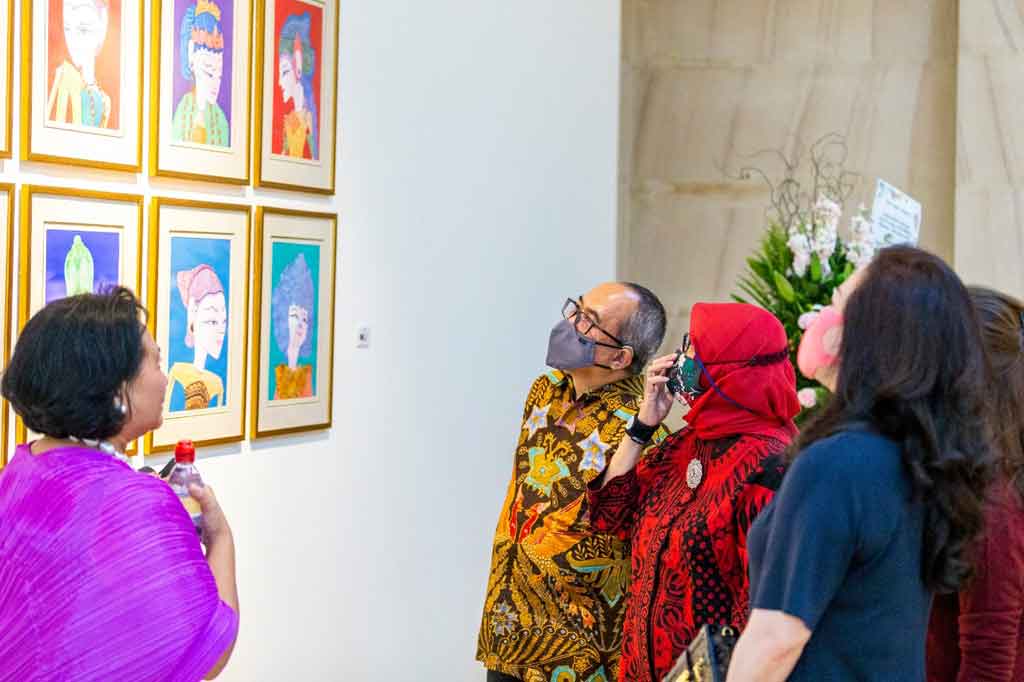 Melihat Pameran Lukisan Wayang Sasya Tranggono di Singapura