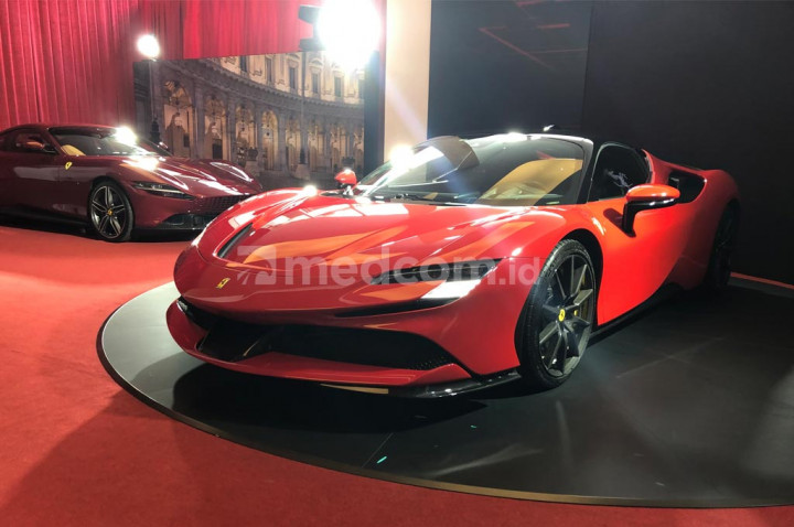 Andalkan SF90 Stradale dan Roma, Ferrari Aktif Lagi di Indonesia