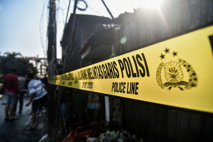 Polres Konawe Diserbu Massa