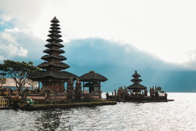 Bali sedang mempersiapkan pengembangan tiga wisata Zona Hijau Bebas Covid-19, yaitu Ubud, Nusa Dua, dan Sanur. (Foto: Ilustrasi/Freepik.com)